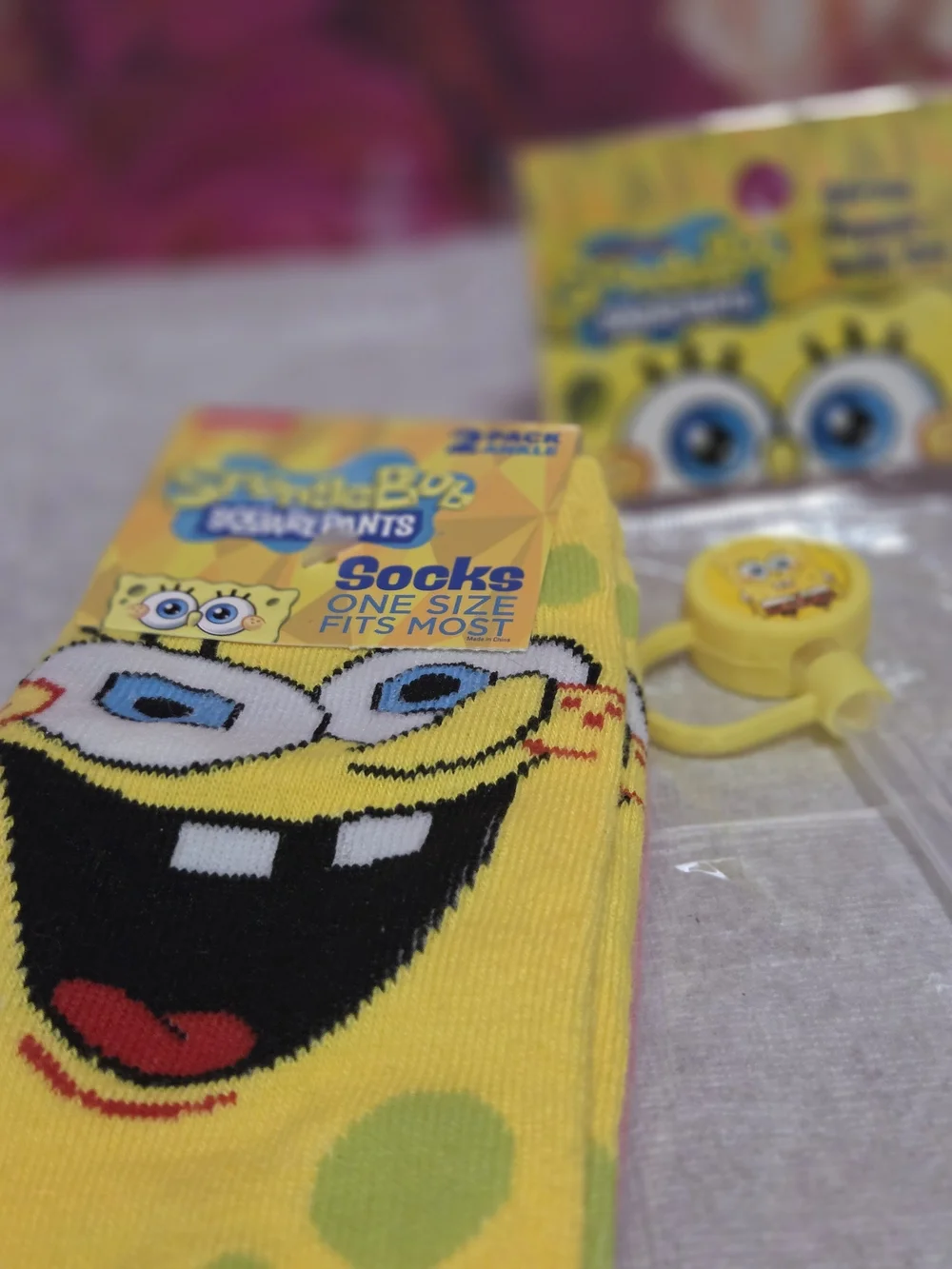 Nickelodeon SpongeBob Yellow Kids Socks & Matching SpongeBob Accessory